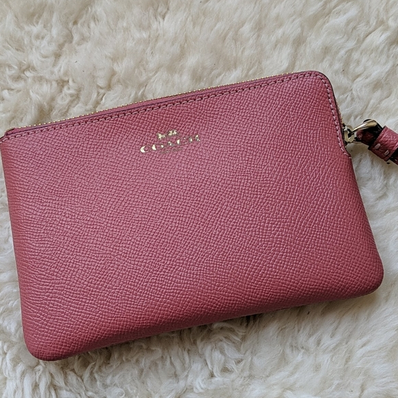 Coach wristlet - Picture 2 of 5